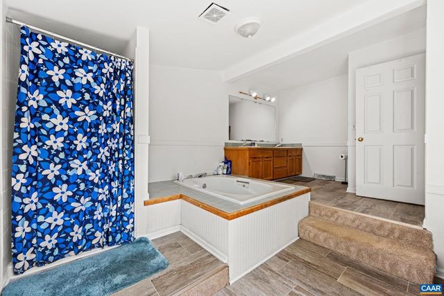 1880 NORTH PANTOPS DR, Charlottesville, VA 22911