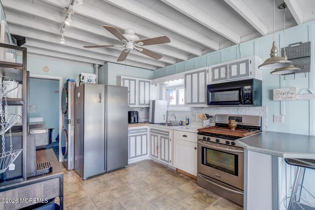 30 W Mohawk Drive, Little Egg Harbor, NJ 08087