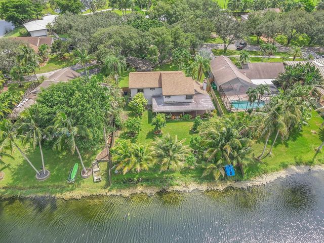 12003 Flicker Way, Hollywood, FL 33026