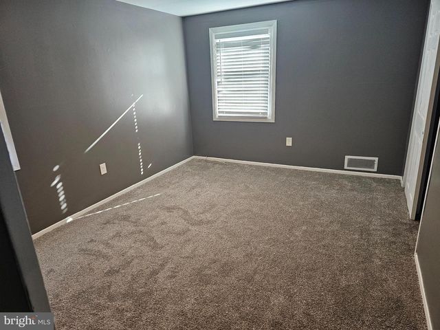 12 HASTING LN, Willingboro, NJ 08046