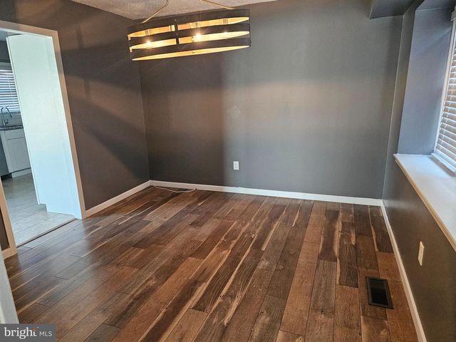 12 HASTING LN, Willingboro, NJ 08046