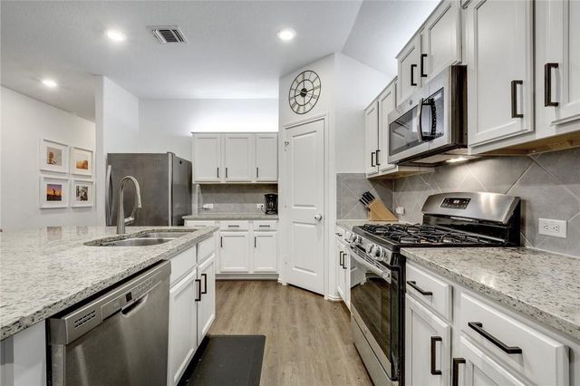 15400 Summer Ray DR, Del Valle, TX 78617