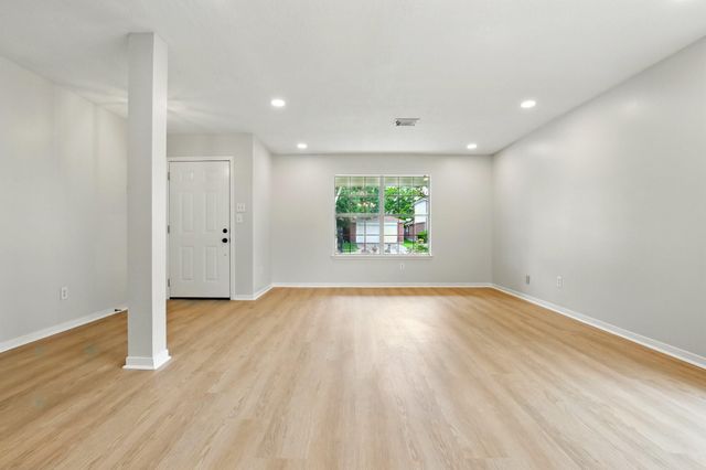 5318 Cilantro Lane, Baytown, TX 77521