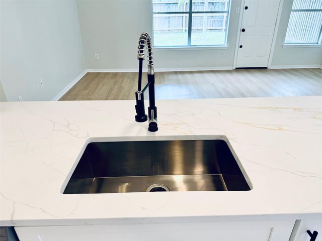 5318 Cilantro Lane, Baytown, TX 77521