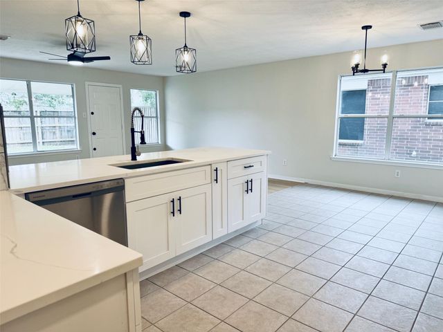 5318 Cilantro Lane, Baytown, TX 77521