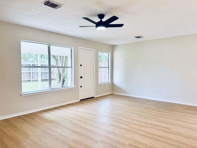 5318 Cilantro Lane, Baytown, TX 77521