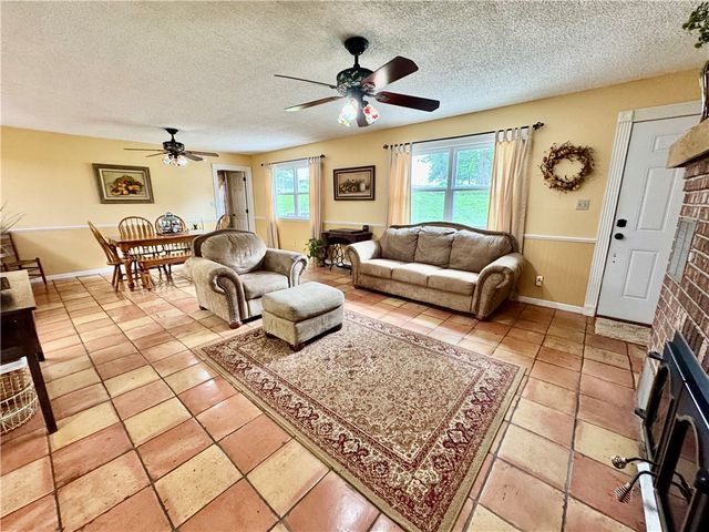 15196 Cincinnati Creek Road, Summers, AR 72769