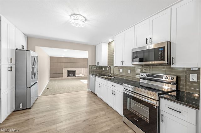 6145 Winchester Drive, Seven Hills, OH 44131