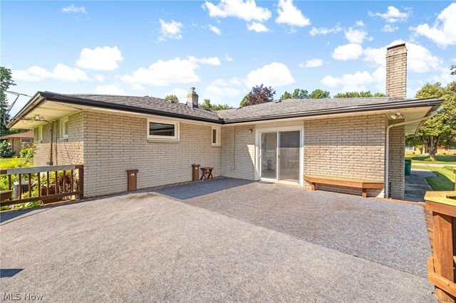 6145 Winchester Drive, Seven Hills, OH 44131