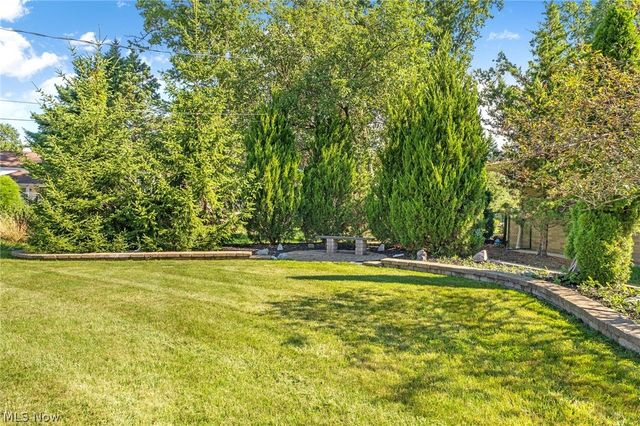 6145 Winchester Drive, Seven Hills, OH 44131