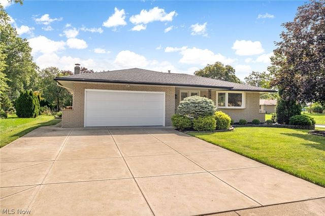 6145 Winchester Drive, Seven Hills, OH 44131