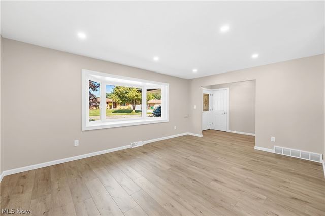 6145 Winchester Drive, Seven Hills, OH 44131