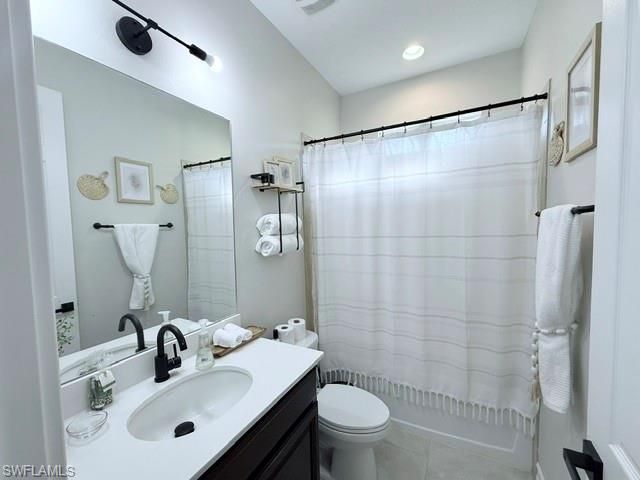 2852 Royal Gardens AVE, Fort Myers, FL 33916