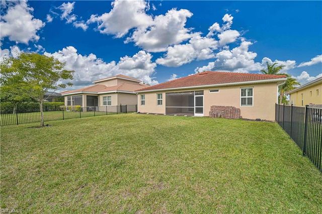 2852 Royal Gardens AVE, Fort Myers, FL 33916