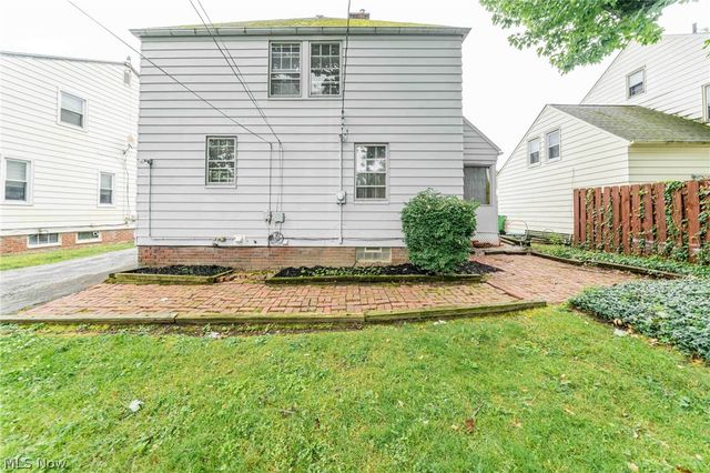 24501 Yosemite Drive, Euclid, OH 44117