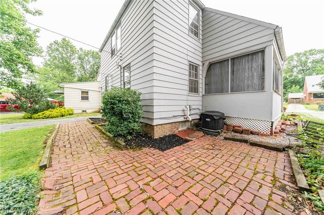 24501 Yosemite Drive, Euclid, OH 44117