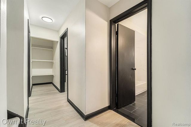 19147 Redfern Street, Detroit, MI 48219