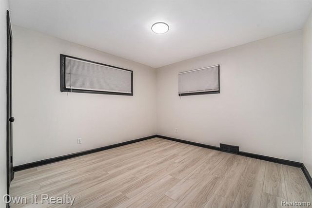 19147 Redfern Street, Detroit, MI 48219