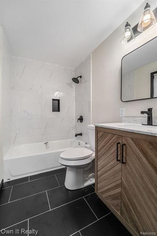 19147 Redfern Street, Detroit, MI 48219