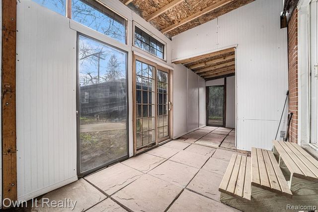 19147 Redfern Street, Detroit, MI 48219