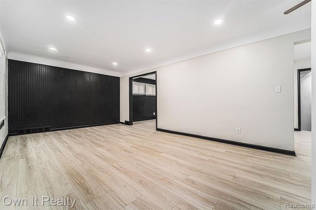 19147 Redfern Street, Detroit, MI 48219