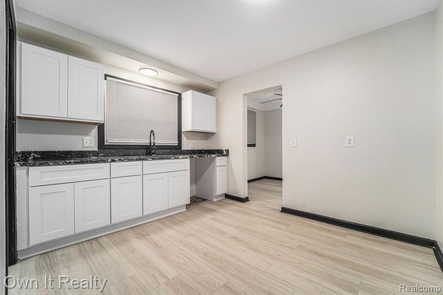 19147 Redfern Street, Detroit, MI 48219