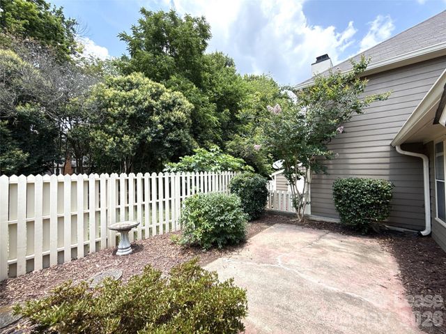 2720 Von Thuringer Court, Charlotte, NC 28210