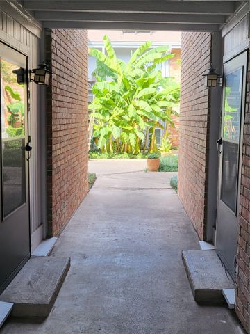 4317 Hartford Street 109, Dallas, TX 75219