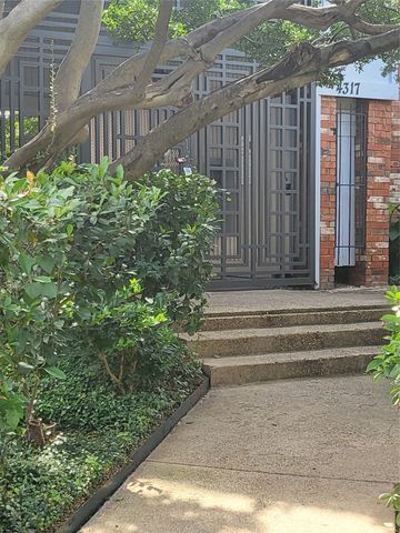 4317 Hartford Street 109, Dallas, TX 75219