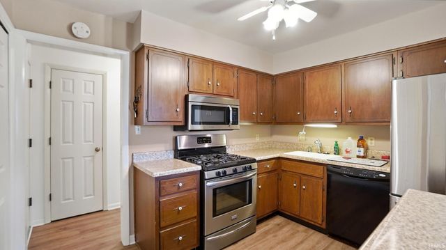 5505 S Wayne Ave Apt C, Fort Wayne, IN 46807