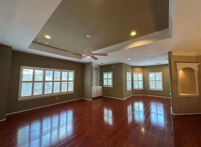 17 Ambleside Crescent Drive, Sugar Land, TX 77479