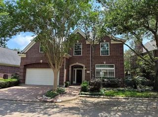 17 Ambleside Crescent Drive, Sugar Land, TX 77479