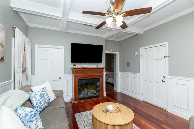 59 W 7th St 3, Boston, MA 02127