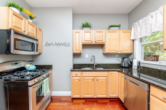 59 W 7th St 3, Boston, MA 02127