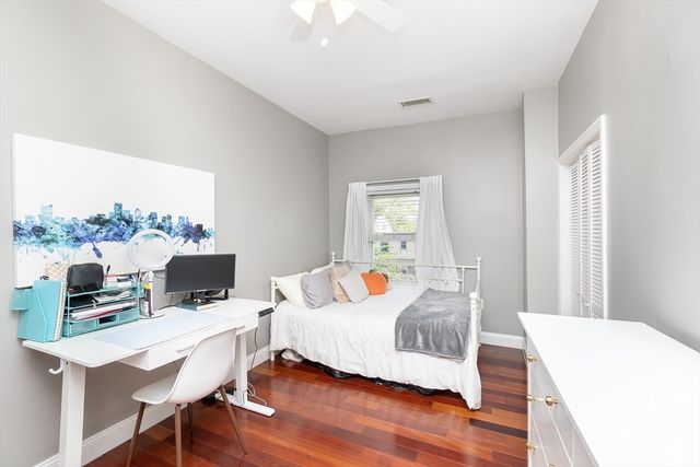59 W 7th St 3, Boston, MA 02127
