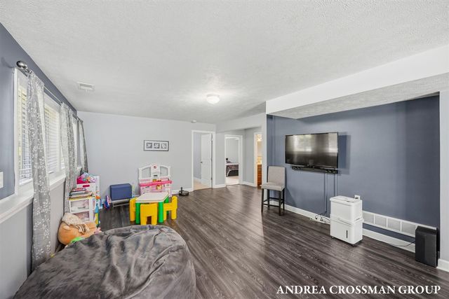 6655 Westshire Drive, Norton Shores, MI 49444
