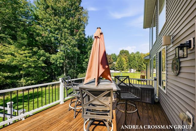6655 Westshire Drive, Norton Shores, MI 49444