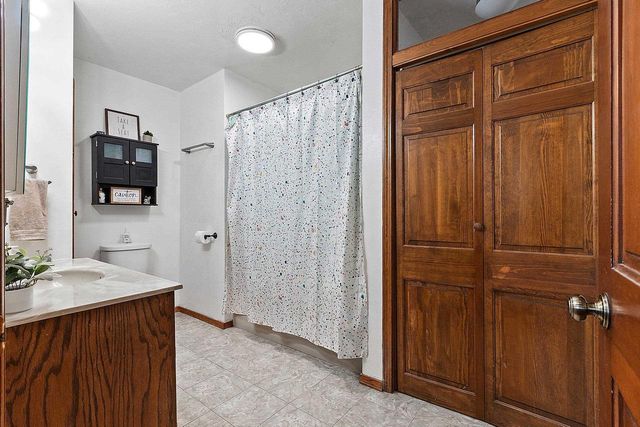 2100 HILLSIDE LANE, Green Bay, WI 54302