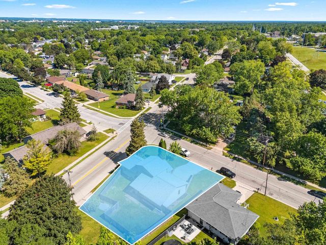 2100 HILLSIDE LANE, Green Bay, WI 54302