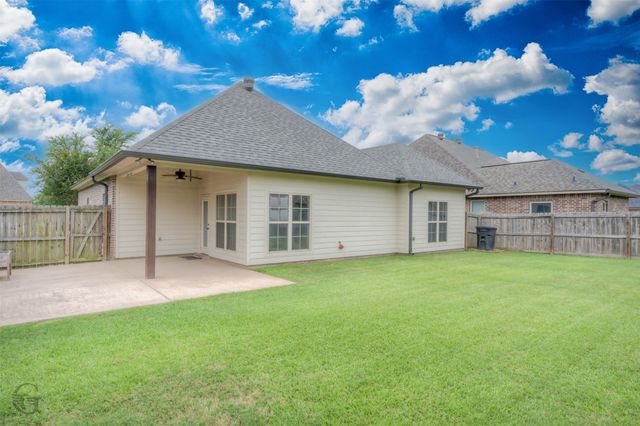 605 Canoe Trail, Bossier City, LA 71111