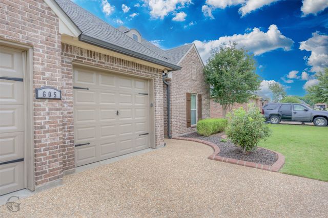 605 Canoe Trail, Bossier City, LA 71111