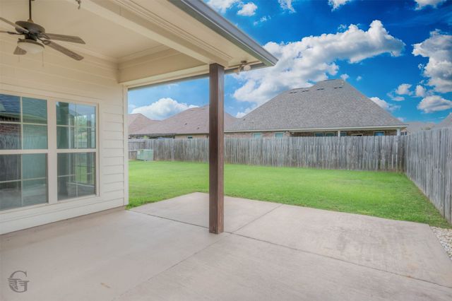 605 Canoe Trail, Bossier City, LA 71111