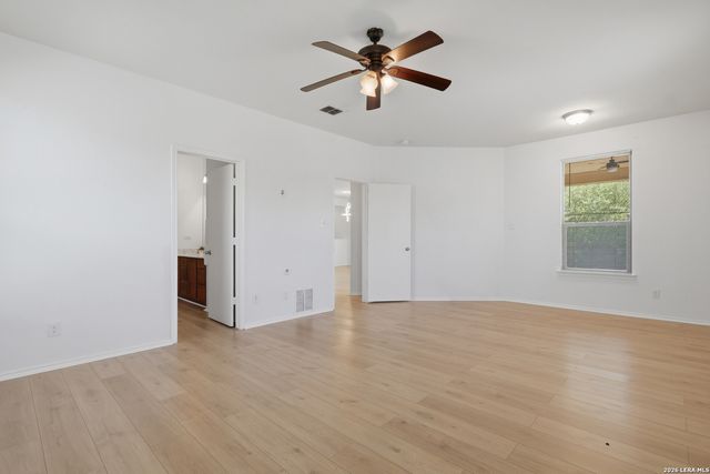 9003 Canter Horse, San Antonio, TX 78254