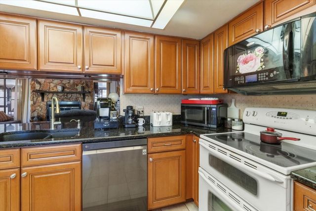 8921 S THOROUGHBRED POINT, Inverness, FL 34452