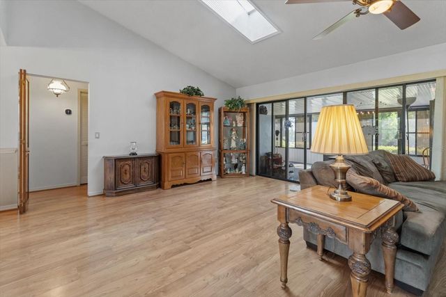 8921 S THOROUGHBRED POINT, Inverness, FL 34452