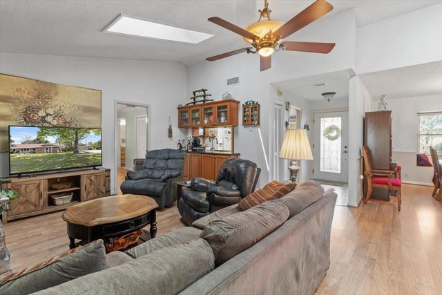 8921 S THOROUGHBRED POINT, Inverness, FL 34452