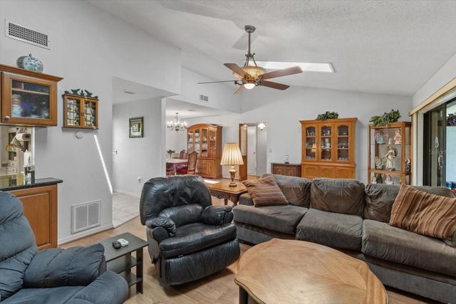 8921 S THOROUGHBRED POINT, Inverness, FL 34452