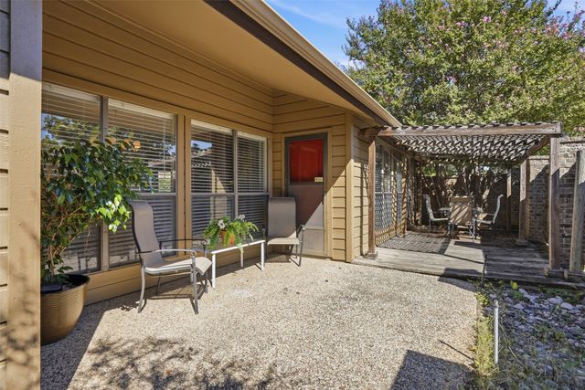 508 Fountainwood Drive, Arlington, TX 76012