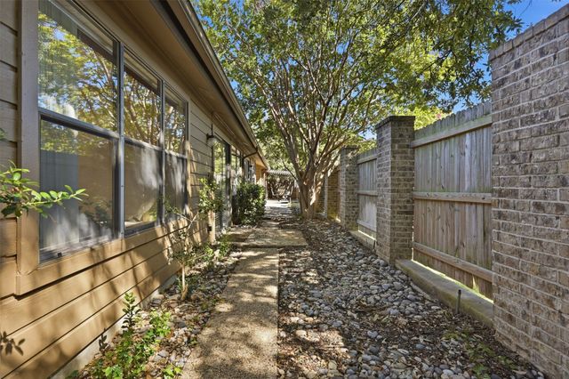 508 Fountainwood Drive, Arlington, TX 76012