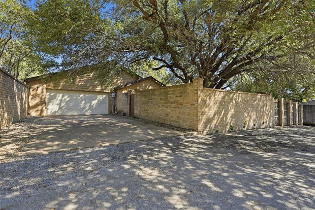 508 Fountainwood Drive, Arlington, TX 76012
